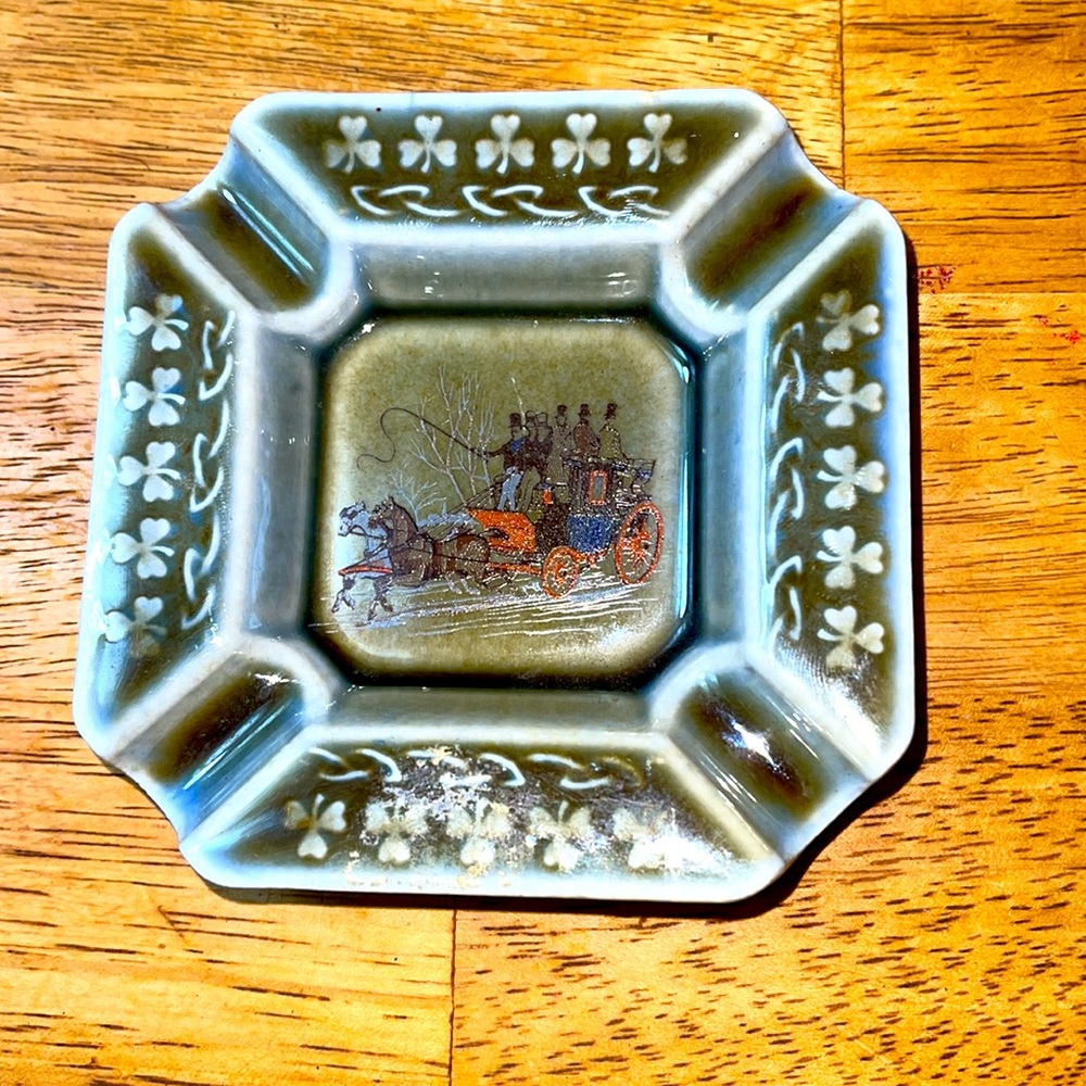 Vintage Irish Wade Porcelain Shamrock Stage Coach Made in Ireland Ashtray